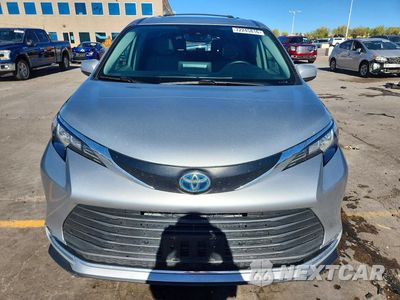 Piąte zdjęcie samochodu w środku: 2021 TOYOTA SIENNA XLE VIN:5TDYRKEC9MS065018 - miniatura