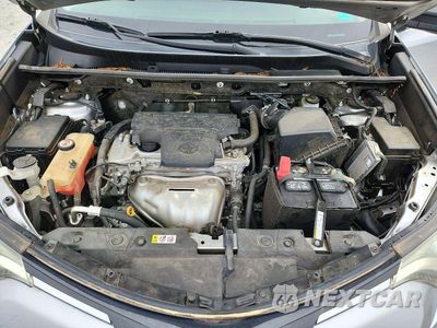 Zdjęcie 12 z 13 samochodu: 2018 TOYOTA RAV4 LE VIN:JTMBFREV8JJ242109 - miniatura