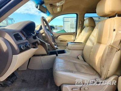 Zdjęcie 7 z 13 samochodu: 2012 GMC YUKON SLT VIN:1GKS2CE02CR183743 - miniatura