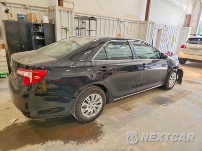 Trzecie zdjęcie samochodu z tyłu: 2013 TOYOTA CAMRY LE VIN:4T4BF1FK9DR322013 - miniatura