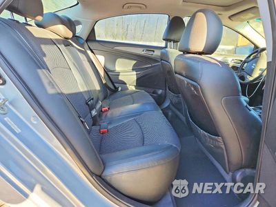 Zdjęcie 10 z 12 samochodu: 2011 HYUNDAI SONATA SE VIN:5NPEC4ACXBH142200 - miniatura