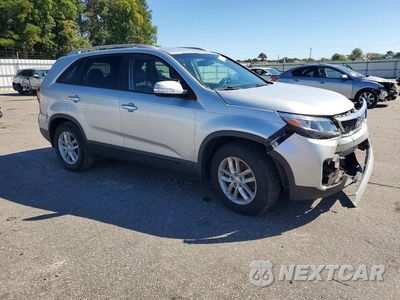 Czwarte zdjęcie samochodu z boku: 2015 KIA SORENTO LX VIN:5XYKT3A67FG638799 - miniatura