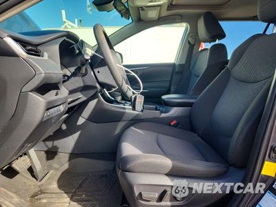 Zdjęcie 7 z 13 samochodu: 2019 TOYOTA RAV4 HYBRID XLE VIN:JTMRWRFV2KJ007753 - miniatura