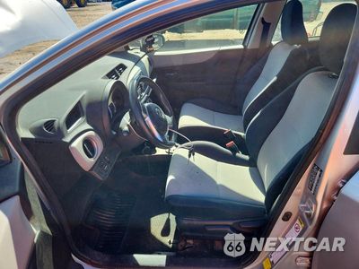 Zdjęcie 7 z 12 samochodu: 2013 TOYOTA YARIS 5-DOOR LE VIN:JTDKTUD39DD556995 - miniatura