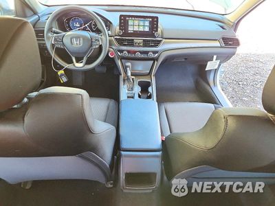 Zdjęcie 8 z 12 samochodu: 2021 HONDA ACCORD LX VIN:1HGCV1F19MA062907 - miniatura