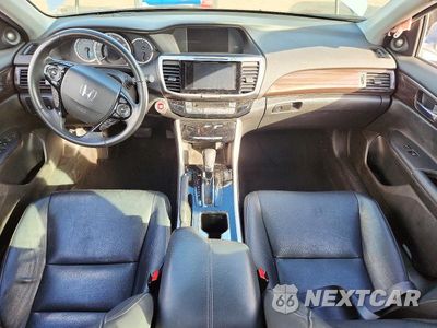 Zdjęcie 8 z 12 samochodu: 2017 HONDA ACCORD TOURING VIN:1HGCR3F93HA038940 - miniatura