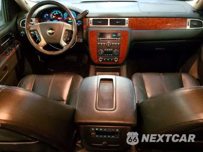 Zdjęcie 8 z 13 samochodu: 2012 CHEVROLET SUBURBAN K1500 LT VIN:1GNSKJE78CR176333 - miniatura