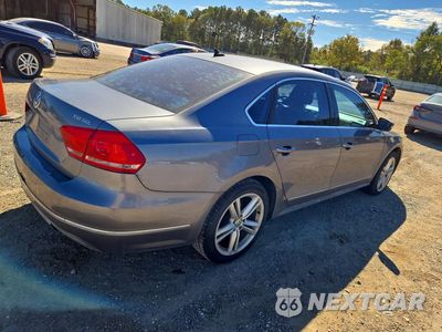 Trzecie zdjęcie samochodu z tyłu: 2015 VOLKSWAGEN PASSAT SEL VIN:1VWCT7A31FC027251 - miniatura