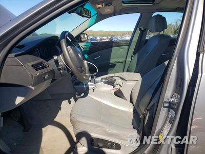 Zdjęcie 7 z 12 samochodu: 2008 BMW 528 XI VIN:WBANV13558CZ58501 - miniatura