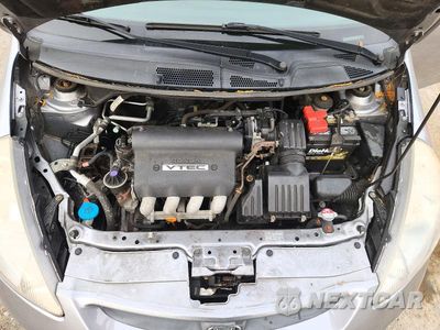 Zdjęcie 11 z 12 samochodu: 2007 HONDA FIT S VIN:JHMGD38617S012698 - miniatura