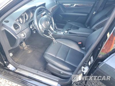 Zdjęcie 7 z 12 samochodu: 2014 MERCEDES-BENZ C 300 4MATIC VIN:WDDGF8AB2EA943803 - miniatura
