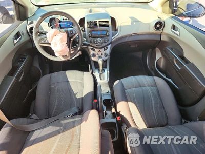 Zdjęcie 8 z 12 samochodu: 2015 CHEVROLET SONIC LT VIN:1G1JC6SH1F4181055 - miniatura
