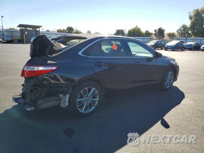 Trzecie zdjęcie samochodu z tyłu: 2016 TOYOTA CAMRY SE VIN:4T1BF1FK9GU232018 - miniatura