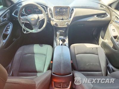 Zdjęcie 8 z 13 samochodu: 2020 CHEVROLET MALIBU LT VIN:1G1ZD5ST3LF057304 - miniatura
