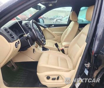 Zdjęcie 7 z 12 samochodu: 2016 VOLKSWAGEN TIGUAN VIN:WVGBV7AX7GW089003 - miniatura