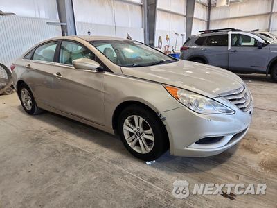 Czwarte zdjęcie samochodu z boku: 2011 HYUNDAI SONATA GLS VIN:5NPEB4AC0BH019475 - miniatura