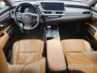 Zdjęcie 8 z 12 samochodu: 2019 LEXUS ES 300H VIN:JTHB21B18K2037978 - miniatura