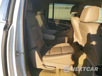 Zdjęcie 11 z 13 samochodu: 2017 CHEVROLET SUBURBAN K1500 LT VIN:1GNSKHKC0HR363681 - miniatura