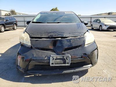 Piąte zdjęcie samochodu w środku: 2013 TOYOTA PRIUS FOUR VIN:JTDKN3DU7D0352118 - miniatura