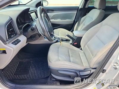 Zdjęcie 7 z 12 samochodu: 2018 HYUNDAI ELANTRA SEL VIN:5NPD84LF1JH253849 - miniatura