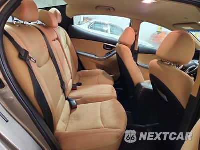 Zdjęcie 10 z 12 samochodu: 2013 HYUNDAI ELANTRA GLS VIN:5NPDH4AE6DH384662 - miniatura