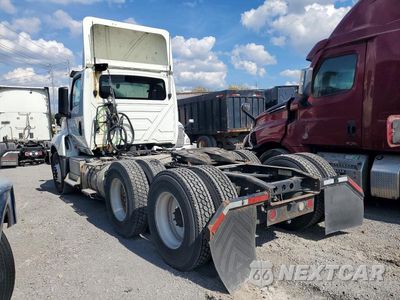 Drugie zdjęcie samochodu z przodu: 2019 INTERNATIONAL LT625 SEMI TRUCK VIN:3HSDZTZR0KN717560 - miniatura