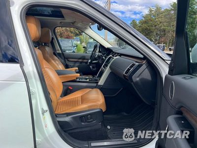 Piąte zdjęcie samochodu w środku: 2019 LAND ROVER DISCOVERY HSE VIN:SALRR2RV4K2400201 - miniatura