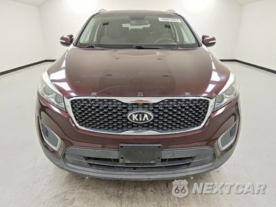 Piąte zdjęcie samochodu w środku: 2016 KIA SORENTO LX V6 VIN:5XYPG4A53GG011140 - miniatura