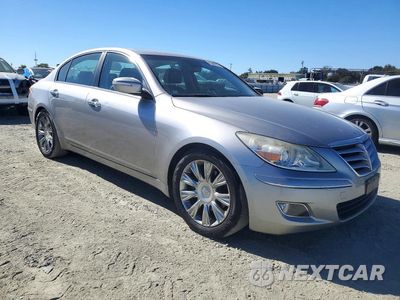 Czwarte zdjęcie samochodu z boku: 2011 HYUNDAI GENESIS 3.8L VIN:KMHGC4DE6BU113641 - miniatura