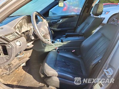Zdjęcie 7 z 12 samochodu: 2011 MERCEDES-BENZ E 550 4MATIC VIN:WDDHF9AB7BA298958 - miniatura