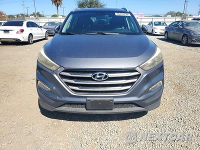 Piąte zdjęcie samochodu w środku: 2016 HYUNDAI TUCSON SE VIN:KM8J33A47GU239543 - miniatura