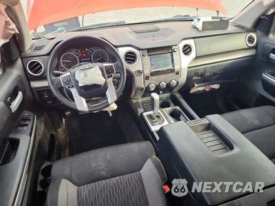 Zdjęcie 8 z 12 samochodu: 2017 TOYOTA TUNDRA SR5 VIN:5TFUY5F10HX612273 - miniatura