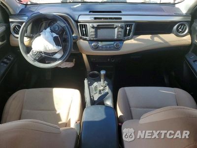 Zdjęcie 8 z 13 samochodu: 2015 TOYOTA RAV4 XLE VIN:JTMWFREV0FD076739 - miniatura