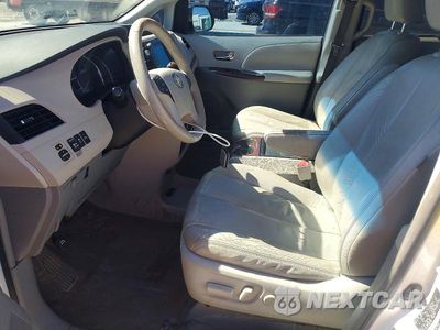 Zdjęcie 7 z 13 samochodu: 2011 TOYOTA SIENNA XLE 8-PASSENGER VIN:5TDYK3DC1BS037853 - miniatura