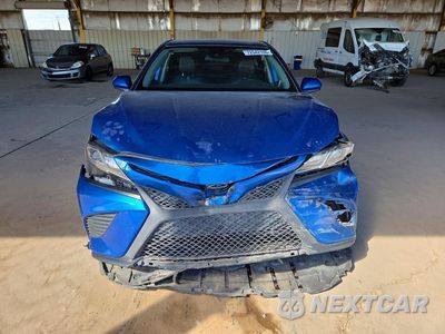 Piąte zdjęcie samochodu w środku: 2020 TOYOTA CAMRY SE VIN:4T1G11AK3LU383930 - miniatura