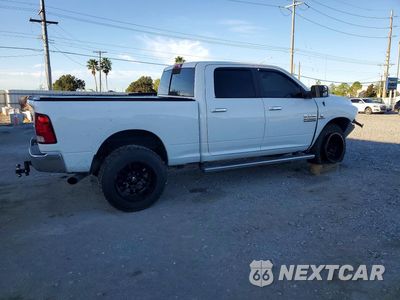 Trzecie zdjęcie samochodu z tyłu: 2017 RAM 2500 SLT VIN:3C6UR5DL6HG675813 - miniatura