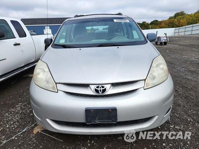 Piąte zdjęcie samochodu w środku: 2010 TOYOTA SIENNA CE 7-PASSENGER VIN:5TDKK4CC7AS325727 - miniatura
