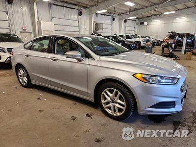 Czwarte zdjęcie samochodu z boku: 2015 FORD FUSION SE VIN:1FA6P0HD7F5126418 - miniatura