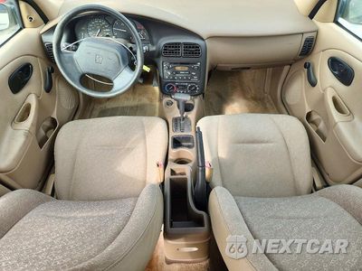 Zdjęcie 8 z 12 samochodu: 2002 SATURN SL1 VIN:1G8ZH52812Z176886 - miniatura