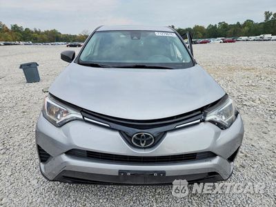 Piąte zdjęcie samochodu w środku: 2018 TOYOTA RAV4 LE VIN:JTMBFREVXJJ232844 - miniatura