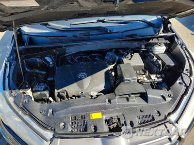 Zdjęcie 12 z 13 samochodu: 2018 TOYOTA HIGHLANDER LE VIN:5TDBZRFH1JS820862 - miniatura