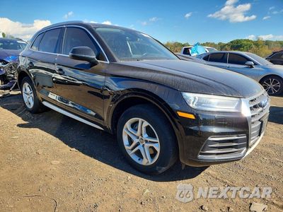 Czwarte zdjęcie samochodu z boku: 2019 AUDI Q5 PREMIUM VIN:WA1ANAFY4K2106087 - miniatura