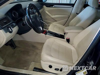 Zdjęcie 7 z 12 samochodu: 2014 VOLKSWAGEN PASSAT SE VIN:1VWBN7A32EC114578 - miniatura