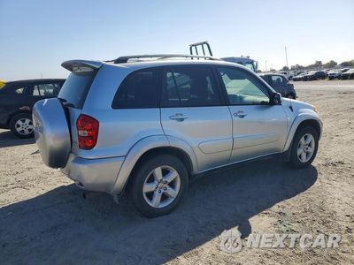 Trzecie zdjęcie samochodu z tyłu: 2005 TOYOTA RAV4 BASE VIN:JTEHD20V656033051 - miniatura