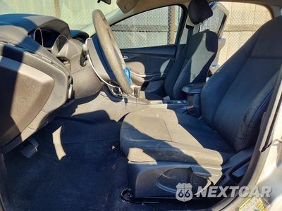 Zdjęcie 7 z 12 samochodu: 2015 FORD FOCUS SE VIN:1FADP3F25FL257191 - miniatura