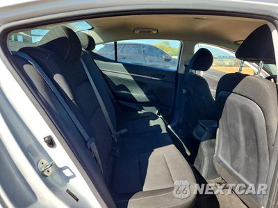 Zdjęcie 10 z 13 samochodu: 2018 HYUNDAI ELANTRA SE VIN:5NPD74LF6JH228951 - miniatura