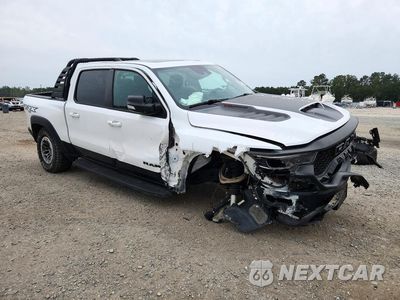 Czwarte zdjęcie samochodu z boku: 2021 RAM 1500 TRX VIN:1C6SRFU90MN906000 - miniatura