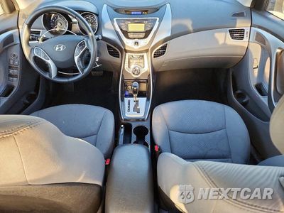 Zdjęcie 8 z 12 samochodu: 2013 HYUNDAI ELANTRA GLS VIN:5NPDH4AE9DH154601 - miniatura
