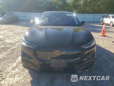 Piąte zdjęcie samochodu w środku: 2024 FORD MUSTANG MACH-E PREMIUM VIN:3FMTK3R43RMA36415 - miniatura