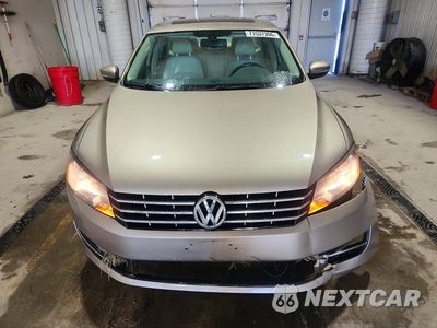 Piąte zdjęcie samochodu w środku: 2015 VOLKSWAGEN PASSAT SEL VIN:1VWCV7A32FC023719 - miniatura